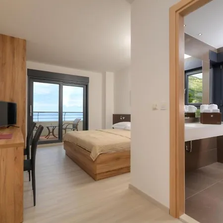 빌라 View A Luxury In Makarska, Heated Private Pool, Jacuzzi, Gym