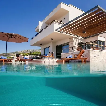 빌라 View A Luxury In Makarska, Heated Private Pool, Jacuzzi, Gym 마카르스카
