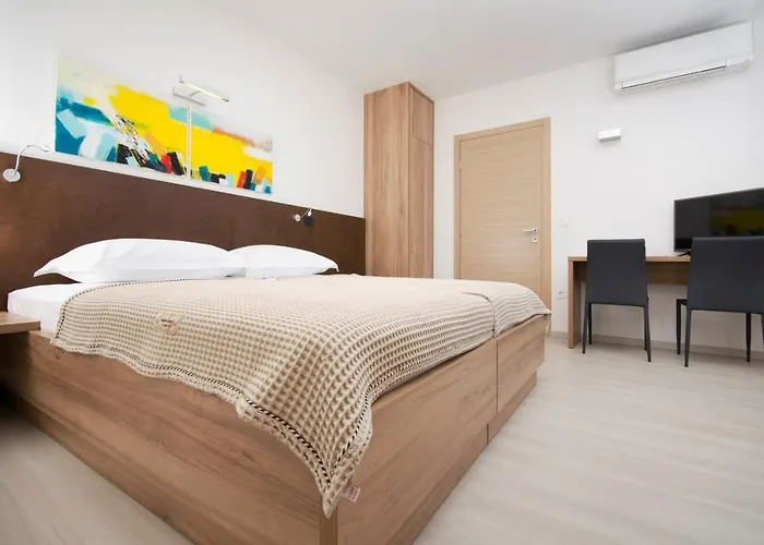 View A Luxury In Makarska, Heated Private Pool, Jacuzzi, Gym *